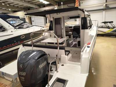 Barca JEANNEAU MERRY FISHER 795 SÉRIE 2 usato Spagna