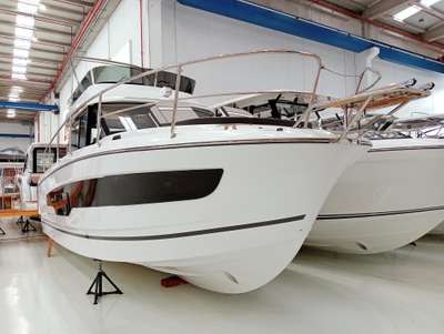 Barca JEANNEAU MERRY FISHER 1095 FLY nuovo Spagna