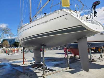 Barca a vela JEANNEAU SUN ODYSSEY 37 usato Francia