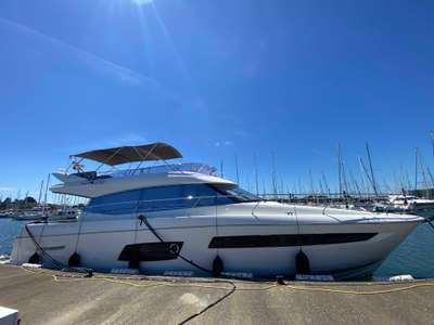 Bateau PRESTIGE 550 occasion France