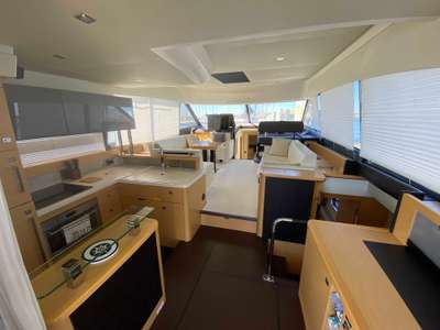 Bateau PRESTIGE 550 occasion France