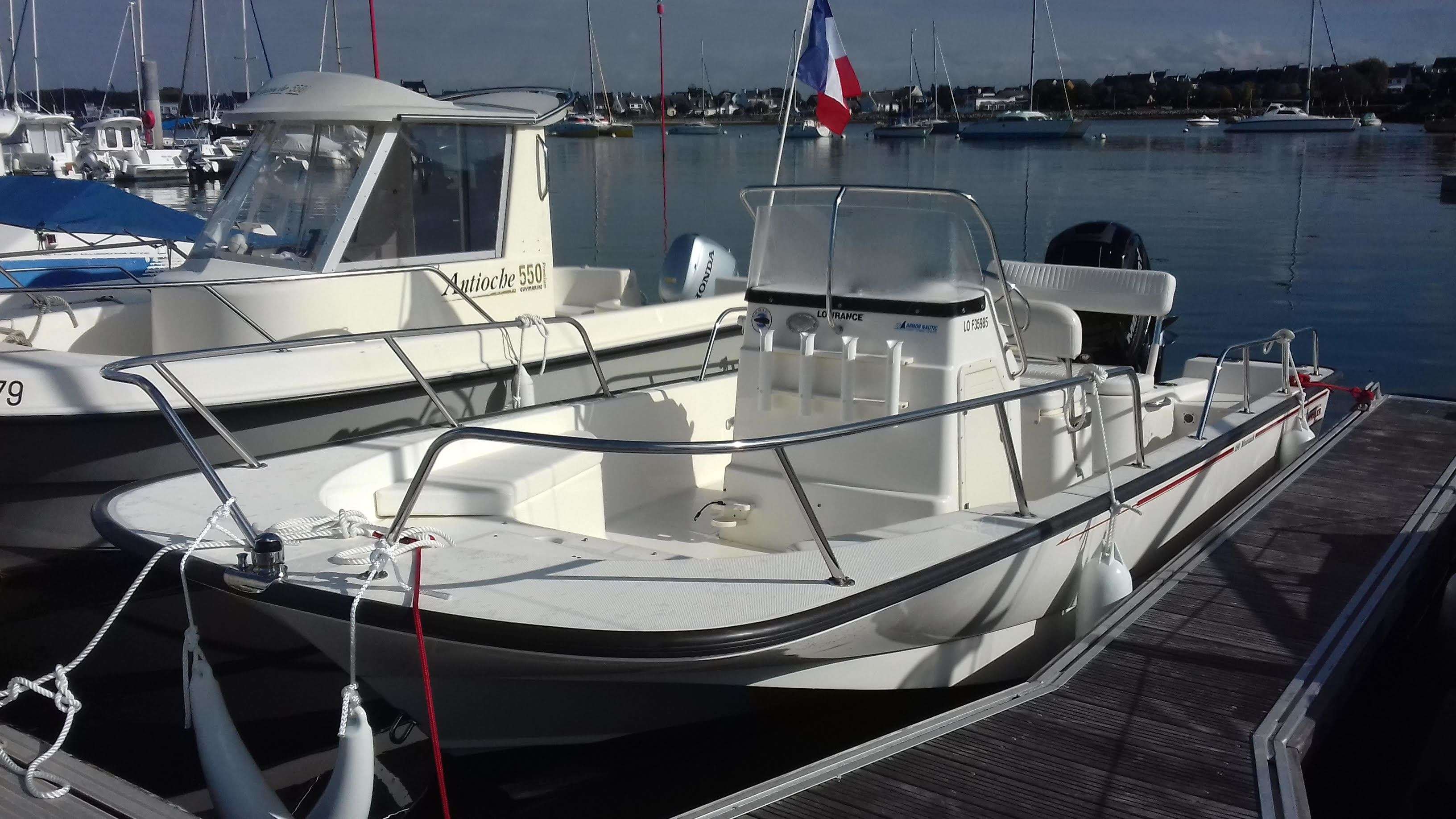 Boston Whaler MONTAUK 190