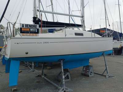 Barca a vela JEANNEAU SUN 2500 usato Francia