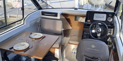 Barca JEANNEAU MERRY FISHER 695 usato Francia