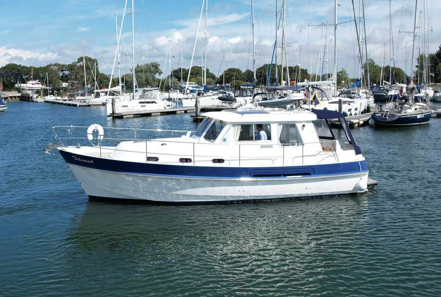 2000 HARDY MARINE HARDY 32 COMMANDER - Photo 1