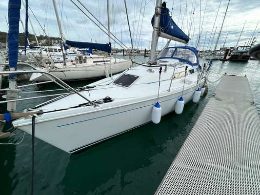 2002 Hunter HUNTER 31 CHANNEL