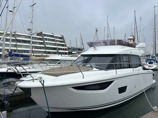 2016 Jeanneau VELASCO 37 F