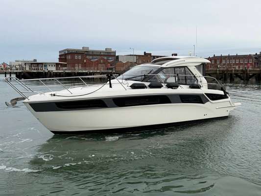 2017 Bavaria S36
