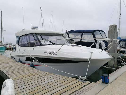 2017 Beneteau ANTARES 8.80 - Photo 1