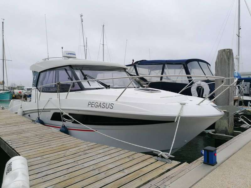 2017 BENETEAU ANTARES 8.80 - Photo 1