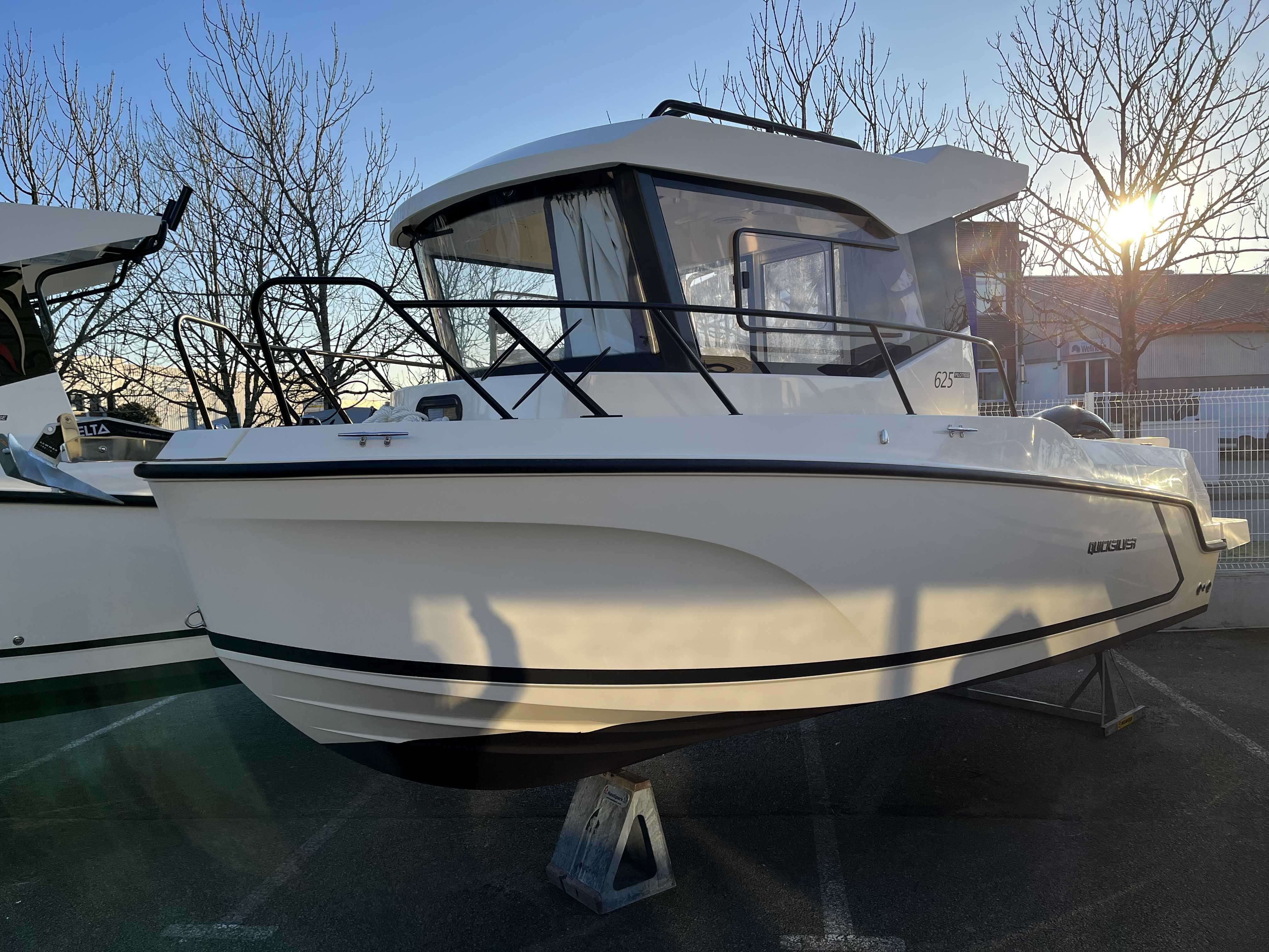 Quicksilver QUICKSILVER 625 PILOTHOUSE