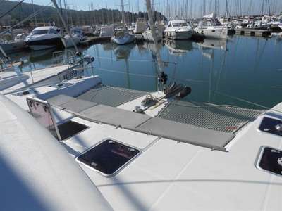 Catamarano LAGOON 421 usato Italia