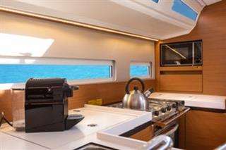 Barca a vela JEANNEAU SUN ODYSSEY 410 usato Italia
