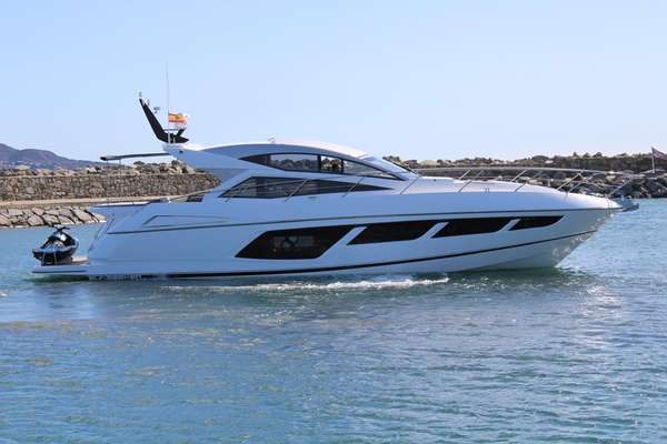 2016 Sunseeker PREDATOR 57