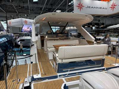 Barca JEANNEAU DB 37 IB nuovo Paesi Bassi