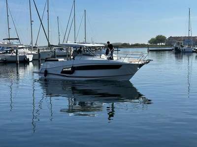 Barca JEANNEAU CAP CAMARAT 7.5 CC usato Paesi Bassi