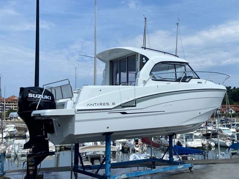 Beneteau ANTARES 8 OB S2
