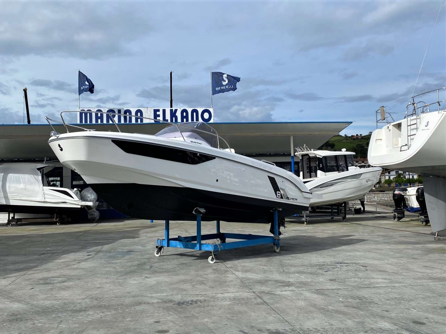 Beneteau FLYER 8 SUNDECK