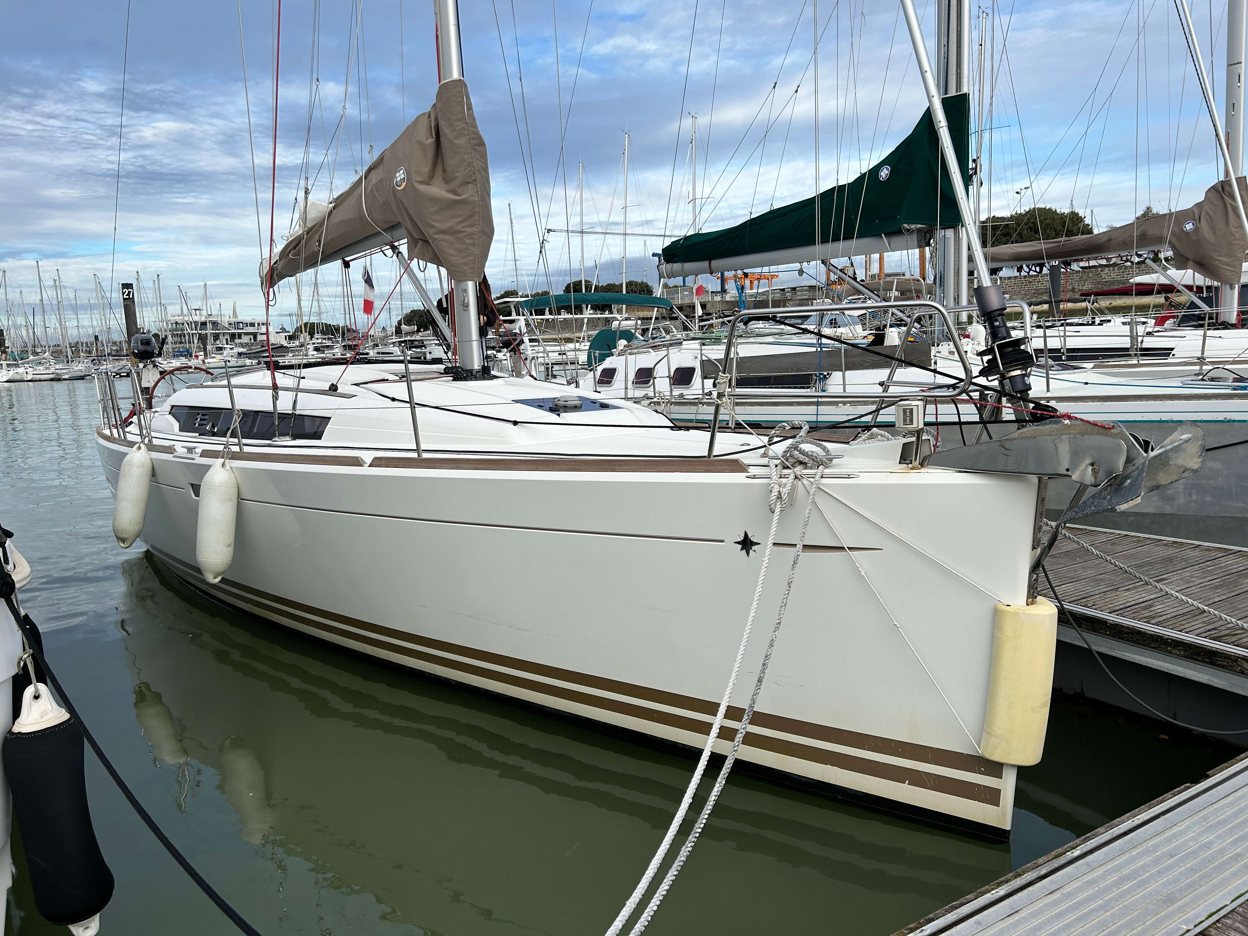 used Jeanneau Sun Odyssey 379 Lifting Keel for sale in Nouvelle