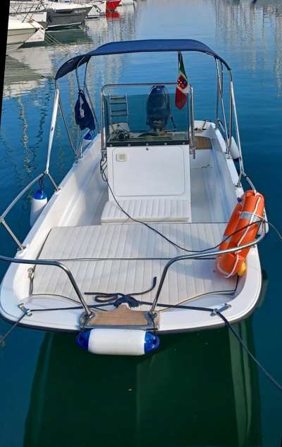 barche-usate-in-vendita-a-savona-band-of-boats