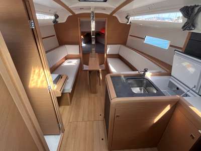 Barca a vela JEANNEAU SUN ODYSSEY 349 PERFORMANCE usato Francia