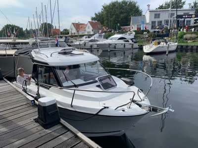 Barca JEANNEAU MERRY FISHER 605 SÉRIE 2 usato