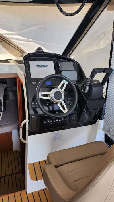 Barca JEANNEAU MERRY FISHER 895 usato Spagna