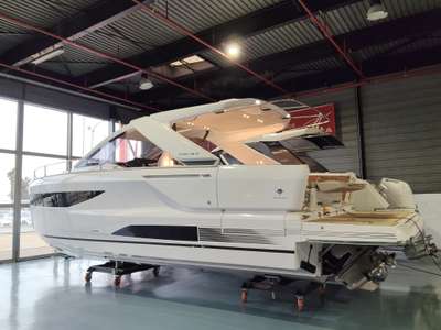 Barca JEANNEAU DB 37 IB nuovo Spagna