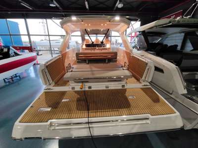 Barca JEANNEAU DB 37 IB nuovo Spagna