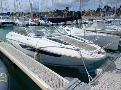 Barca JEANNEAU CAP CAMARAT 7.5 DC usato Francia