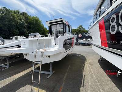 Barca JEANNEAU MERRY FISHER 695 SPORT SÉRIE 2 nuovo Francia