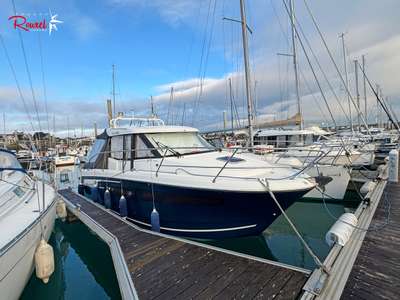 Barca JEANNEAU MERRY FISHER 855 LEGENDE usato Francia