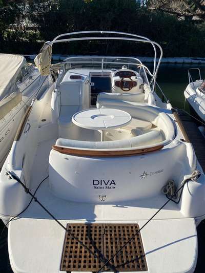 Barca JEANNEAU LEADER 805 usato Francia