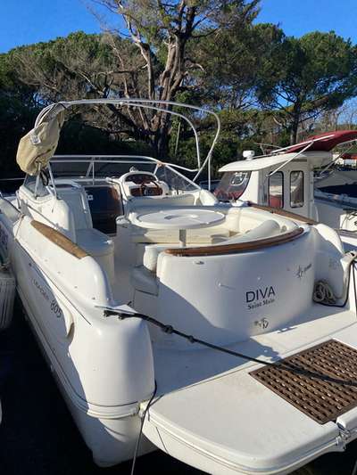 Barca JEANNEAU LEADER 805 usato Francia