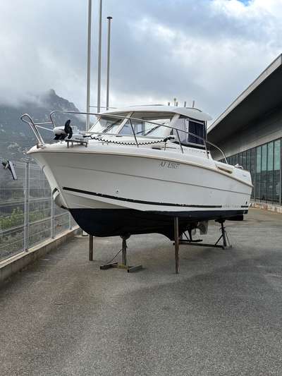 Barca JEANNEAU MERRY FISHER 705 usato Francia
