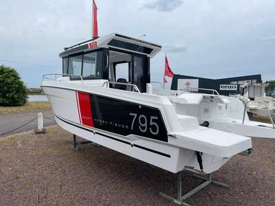 Barca JEANNEAU MERRY FISHER 795 SPORT nuovo Francia
