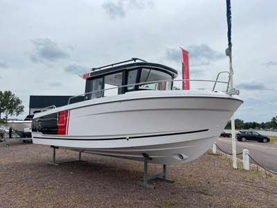 Barca JEANNEAU MERRY FISHER 795 SPORT nuovo Francia