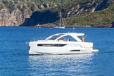 Barca JEANNEAU DB 43 IB usato Italia