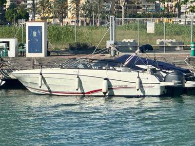 Barca JEANNEAU CAP CAMARAT 7.5 BR usato Spagna