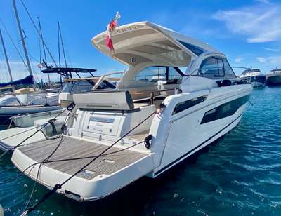 Barca JEANNEAU LEADER 33 usato Francia