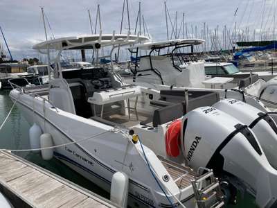 Barca JEANNEAU CAP CAMARAT 9.0 CC usato Francia