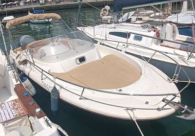 Barca JEANNEAU CAP CAMARAT 715 WA usato Spagna