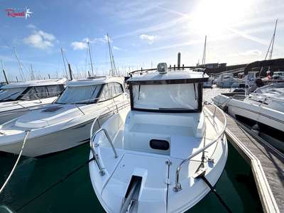 Barca JEANNEAU MERRY FISHER 695 SPORT SÉRIE 2 usato Francia