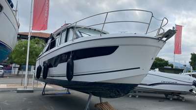 Barca JEANNEAU MERRY FISHER 895 SÉRIE 2 usato Francia