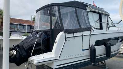 Barca JEANNEAU MERRY FISHER 895 SÉRIE 2 usato Francia